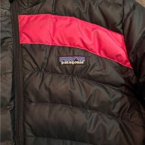 Patagonia Women's Puffer Jacket in Black with Pink Accent